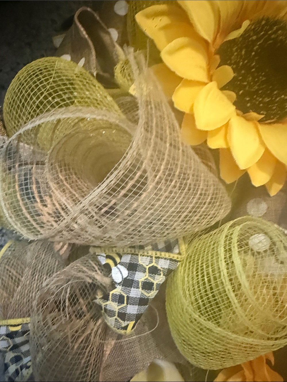 Bumble Bee Sunshine Wreath | Spring Summer Bee Door Decor | Sunflower - Picture 5 of 8